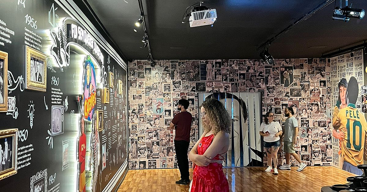 JDL viaja para conferir “Chaves: a exposição” em homenagem aos 40 anos de estreia da série no Brasil