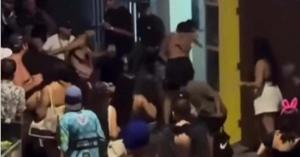 Tumulto e brigas marcam 'fluxo' após bloco de Carnaval em Ubatuba