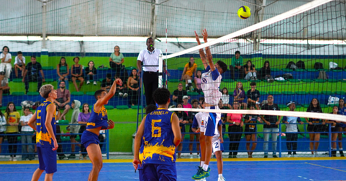 Festival de Voleibol reúne 100 alunos das escolinhas esportivas de Ilhabela neste sábado (29)