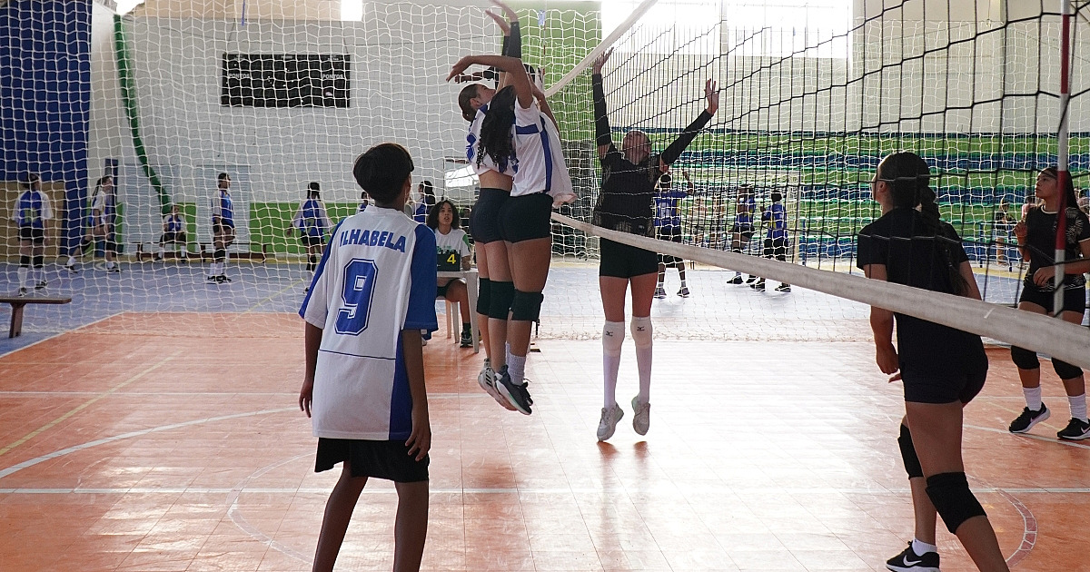 Festival de Vôlei em Ilhabela impulsiona desenvolvimento das escolinhas esportivas municipais