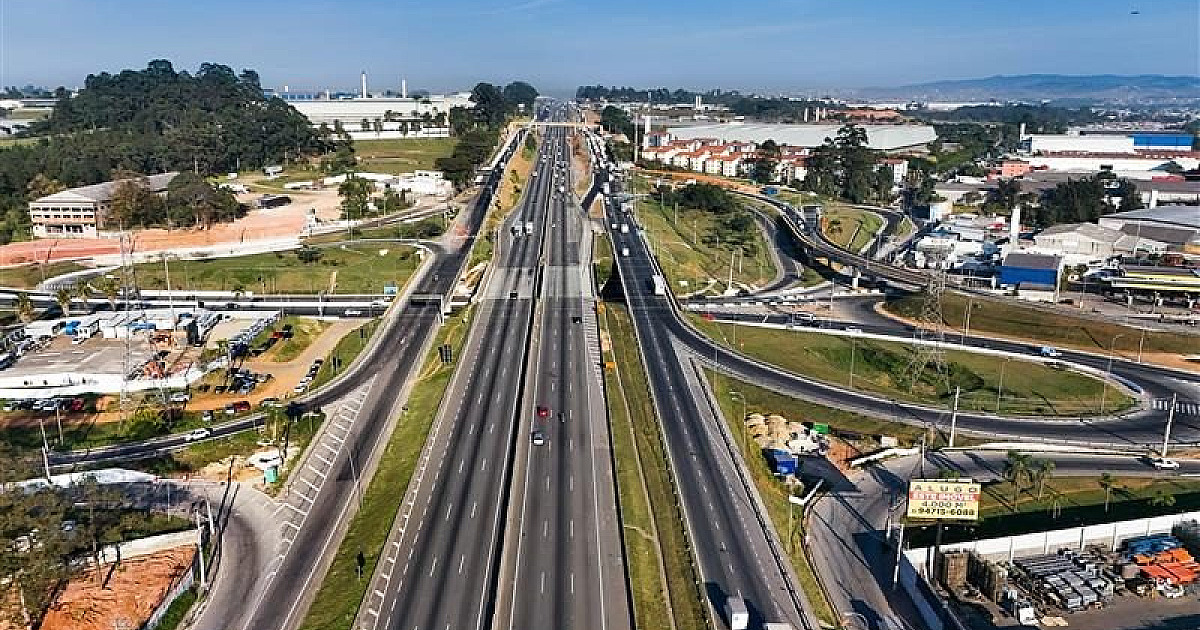 Feriado da Consciência Negra: mais de 1,7 milhão de veículos devem passar pela Via Dutra e Rio-Santos
