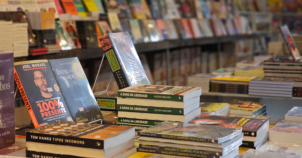 FLAI - Feira Literária do Arquipélago de Ilhabela é a grande atração cultural do Feriado de Finados na cidade