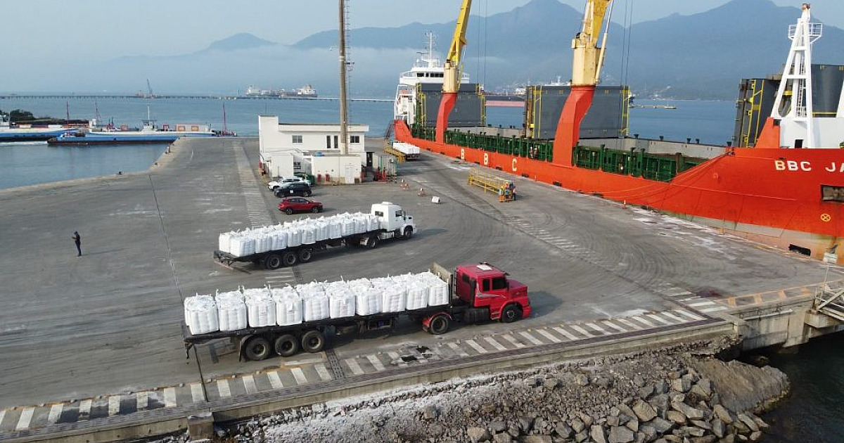 Porto de São Sebastião faz retomada histórica com novo transporte de café