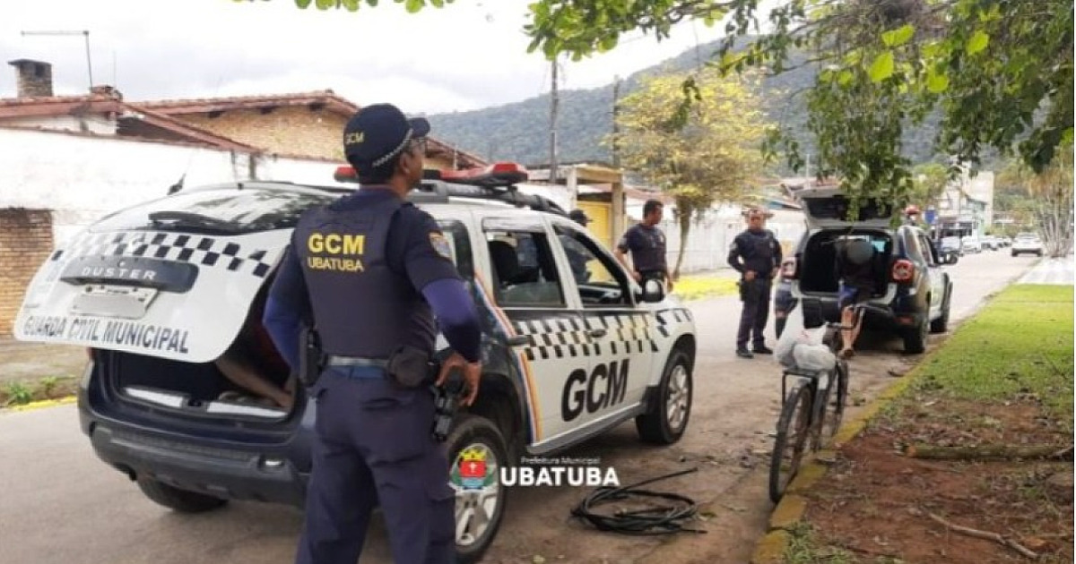 Furtos de cabos deixam moradores sem energia e dois suspeitos são presos em Ubatuba