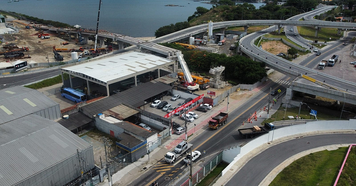 Governador vistoria novo acesso viário ao Porto de São Sebastião que tem com 92% das obras concluídas