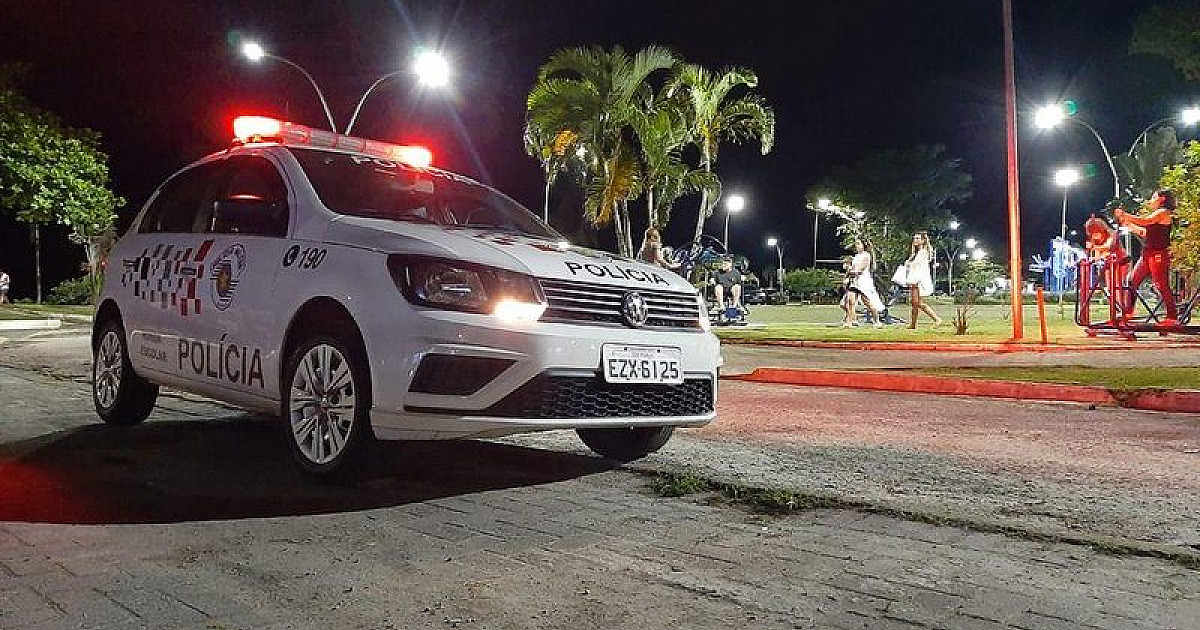 Dois homens são presos e menor é apreendido após assalto em Caraguatatuba