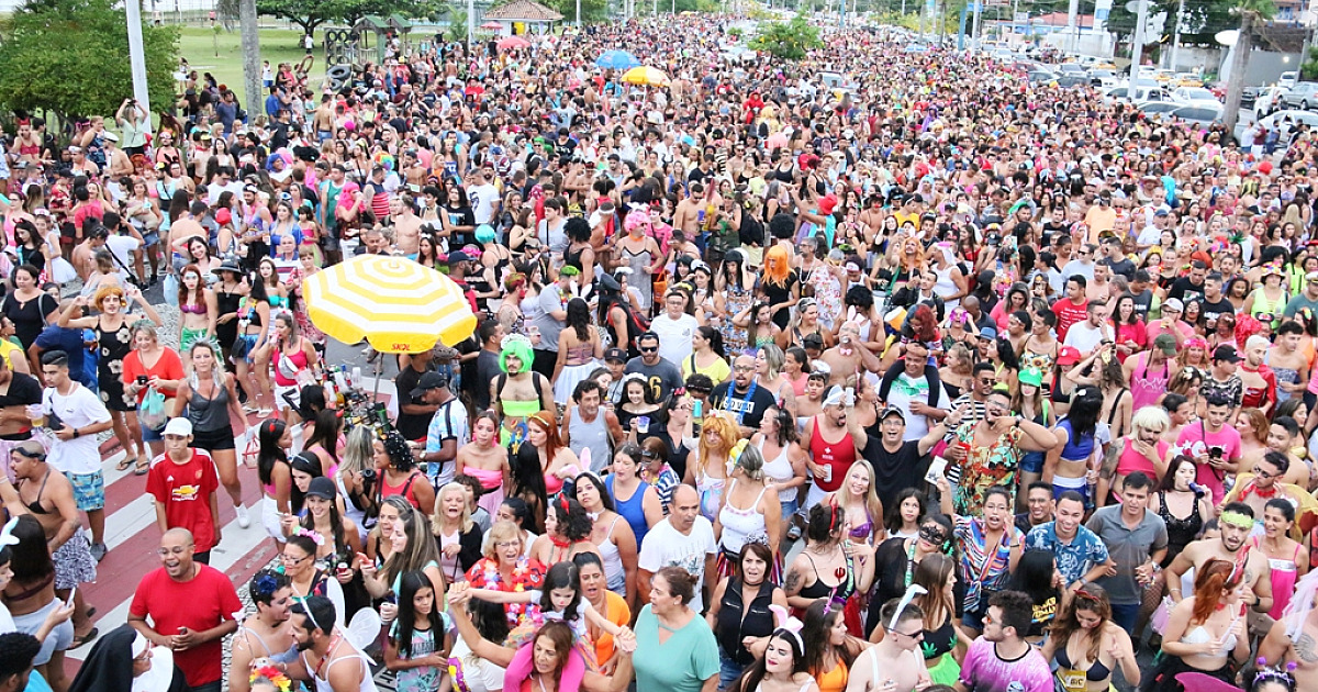 Blocos de rua prometem arrastar milhares de foliões no Carnaval de Caraguatatuba