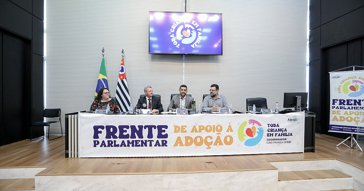 Frente Parlamentar de Apoio à Adoção realiza debate na Alesp