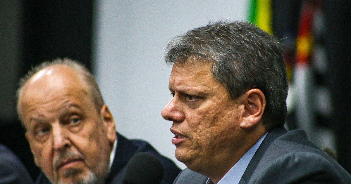 Redução do ICMS do combustível de aviação vai fomentar turismo em SP
