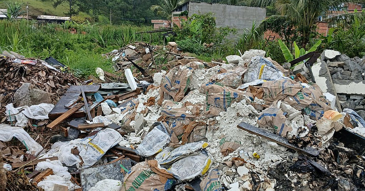 Fiscalização ambiental realiza ação integrada para coibir irregularidades em Caraguatatuba
