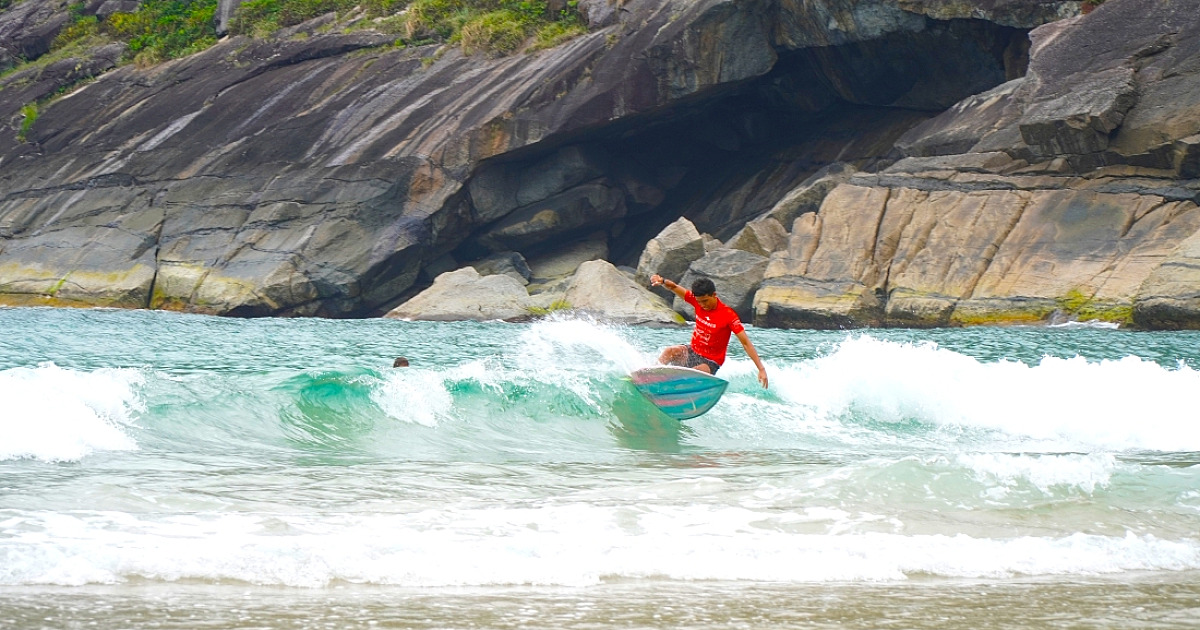 Praia do Bonete recebe 6ª edição do Campeonato de Surf das Comunidades Tradicionais