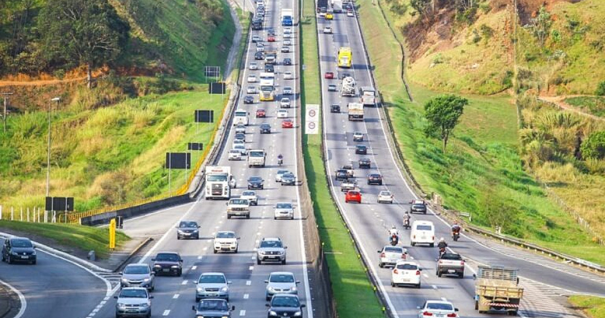 Rodovias entram em alerta no feriado prolongado de Tiradentes; previsão é de cerca de 4 milhões de veículos na RMVale
