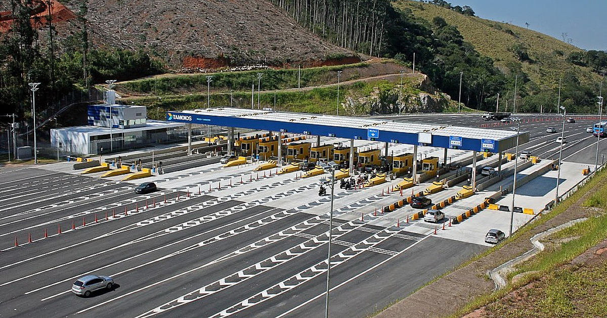 Concessionária estima que 158 mil veículos utilizem a rodovia dos Tamoios no feriado prolongado