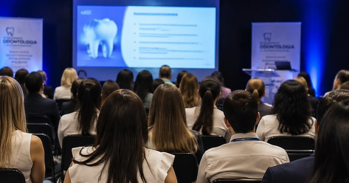 Profissionais debatem inovação e novas práticas clínicas em Congresso de Odontologia em Caraguatatuba