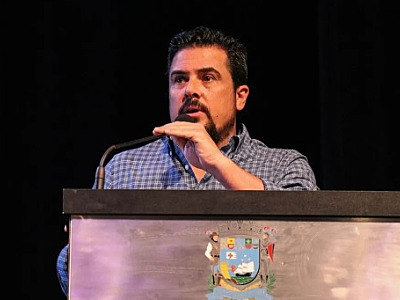 Ex-prefeito de São Sebastião dispara críticas contra vereadores.
