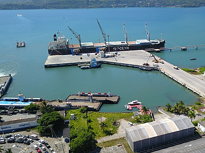 Porto de São Sebastião.