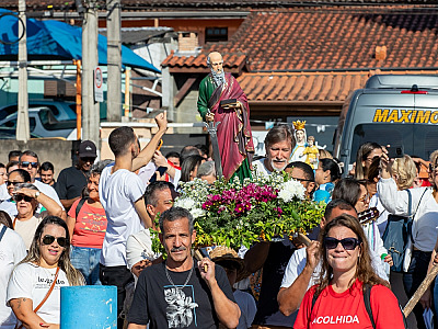 O ponto alto da programação ocorre no domingo (28), com a missa festiva às 8h, seguida da procissão terrestre até o píer do bairro São Francisco.