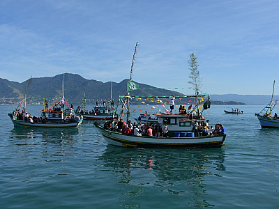 Tradicional Festa de São Pedro e eventos esportivos da vela e canoagem movimentam Ilhabela.