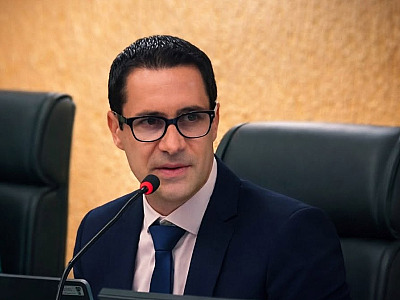 Dr. Diogo Nogueira