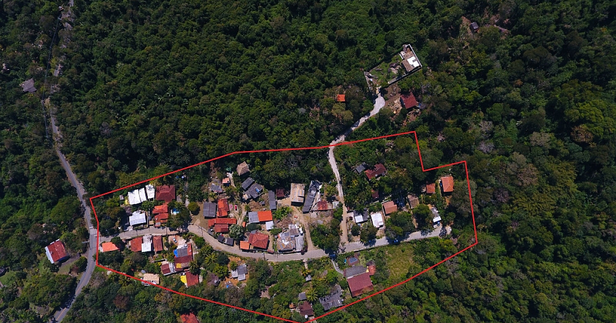 Prefeitura de Ilhabela entrega novos títulos de regularização fundiária aos moradores dos núcleos Costa Bela e Rodamonte