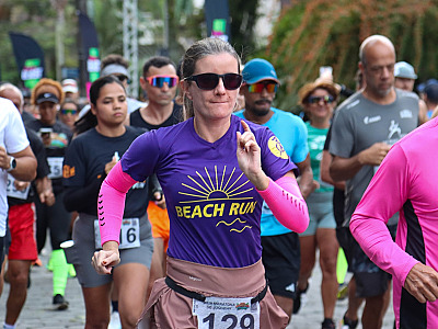 Os corredores percorreram distâncias de 5 km, 10 km e 21 km, além da caminhada de 5 km.