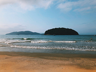 Praia da Cocanha está entre as praias impróprias no Litoral Norte.