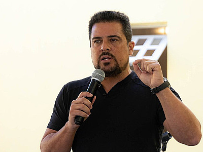 Ex prefeito Felipe Augusto.