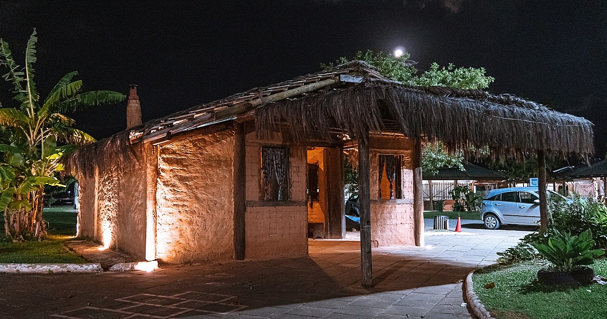 Exposição na Casa Caiçara reúne obras inspiradas nos saberes e na identidade cultural do Litoral Norte